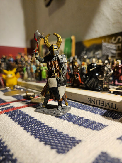 Savaşçı Kurşun Figür