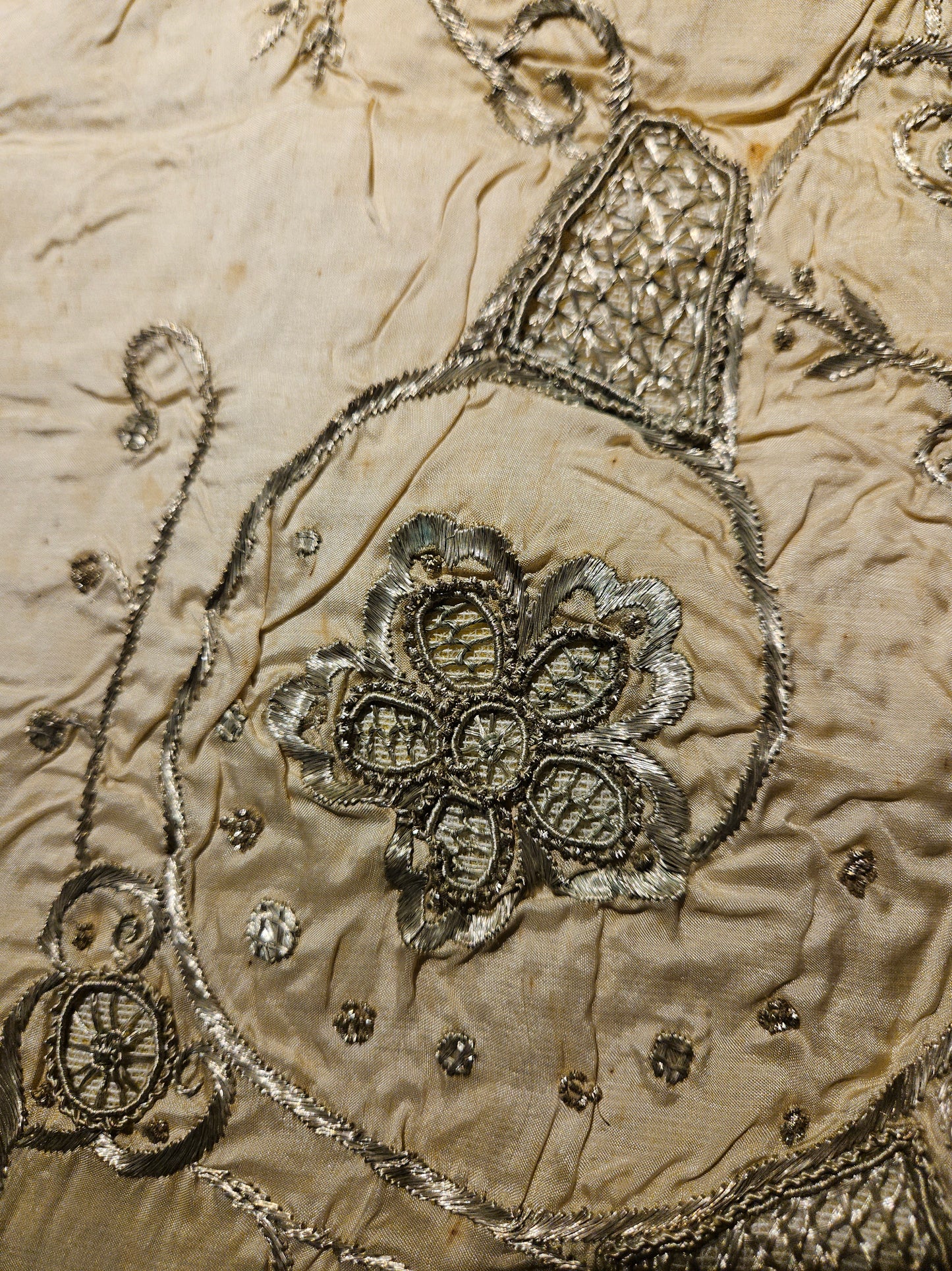 Gümüş Saten Kırlent