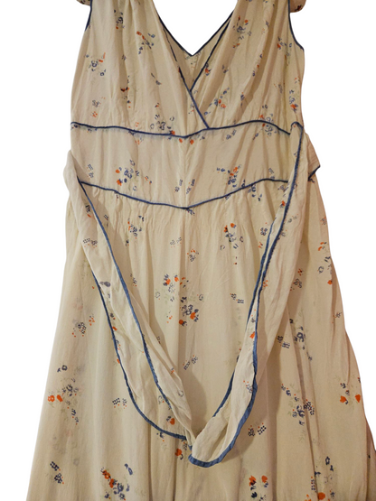 çiçekli gece elbisesi